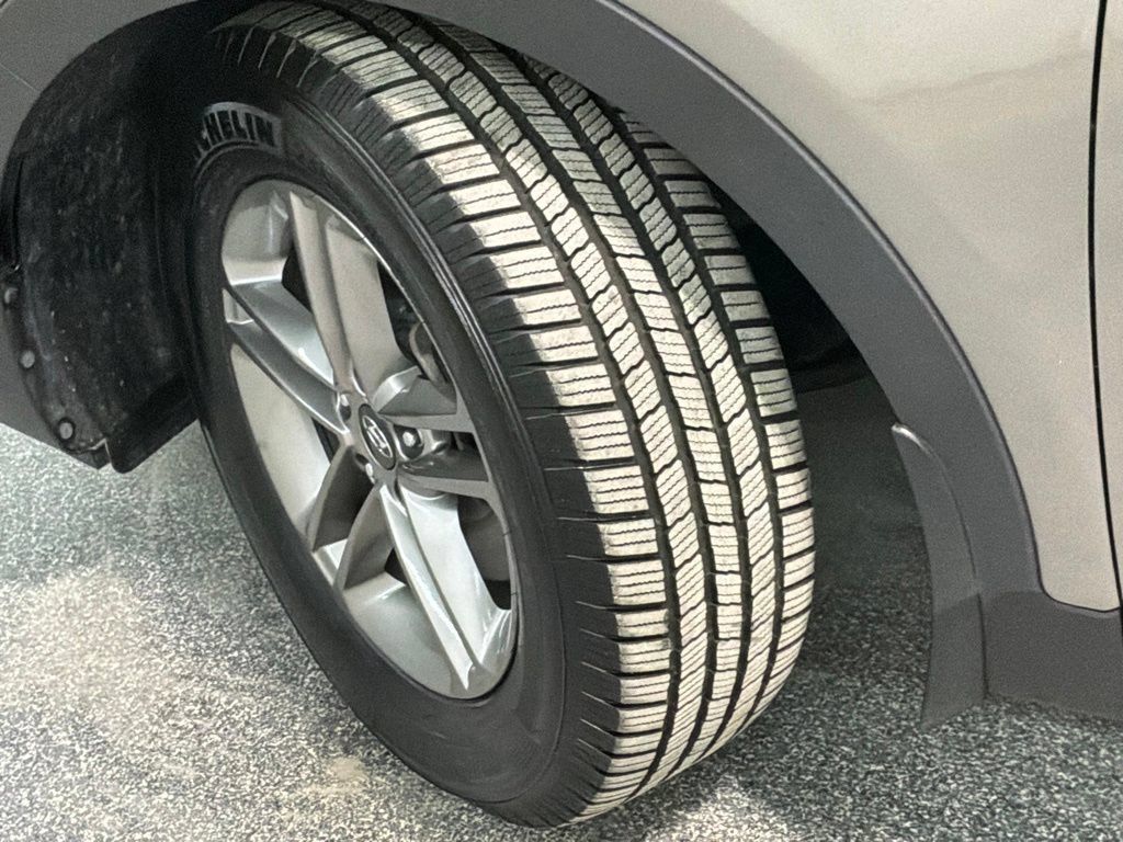 Used 2018 Hyundai Santa Fe Sport w/ 2.4L Tech Package 04 AWD/4WD image 32