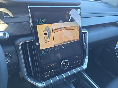 New 2026 GMC Acadia Elevation image 24