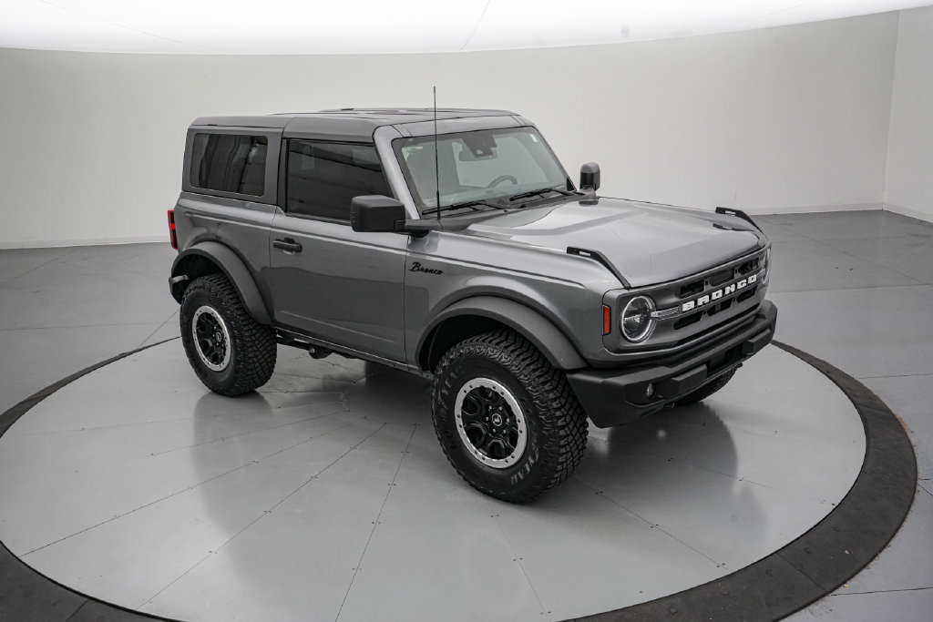 Certified 2023 Ford Bronco Big Bend w/ Sasquatch Package AWD/4WD image 2
