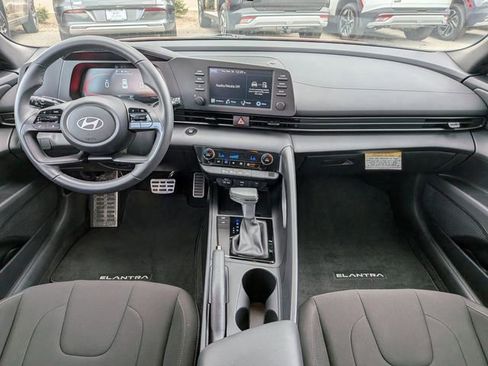 Certified 2025 Hyundai Elantra Sport FWD image 14