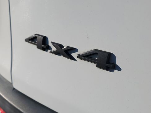 Used 2017 Jeep Cherokee Trailhawk image 11