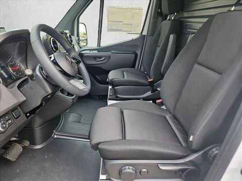 New 2026 Mercedes-Benz Sprinter 2500 image 14