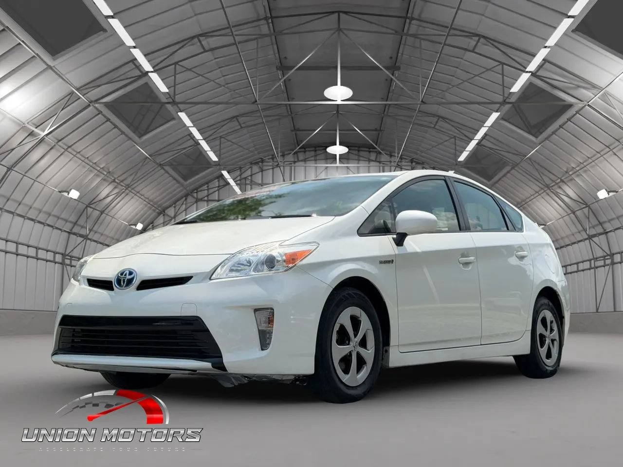 Used 2015 Toyota Prius Two FWD image 3