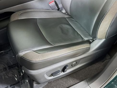 Used 2023 Nissan Pathfinder SL w/ Cargo Package image 15