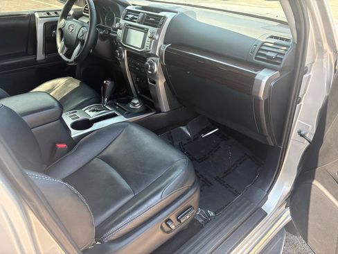 Used 2018 Toyota 4Runner Limited AWD/4WD image 28
