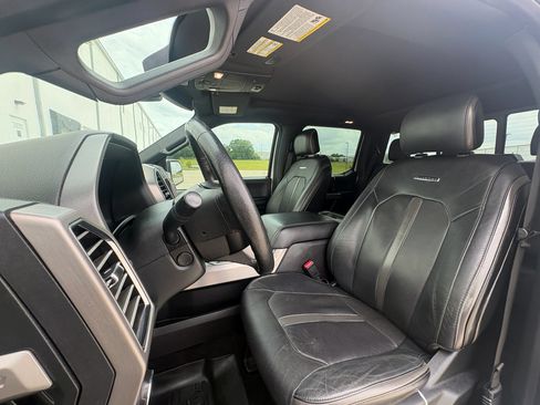 Used 2016 Ford F150 Platinum w/ Equipment Group 701A Luxury AWD/4WD image 8