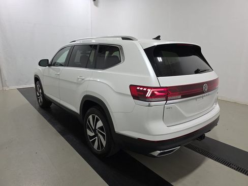 Used 2024 Volkswagen Atlas SEL AWD/4WD image 4