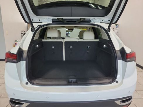 Used 2022 Buick Envision Essence w/ Safety Package FWD image 15