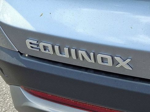 Used 2026 Chevrolet Equinox LT FWD image 5