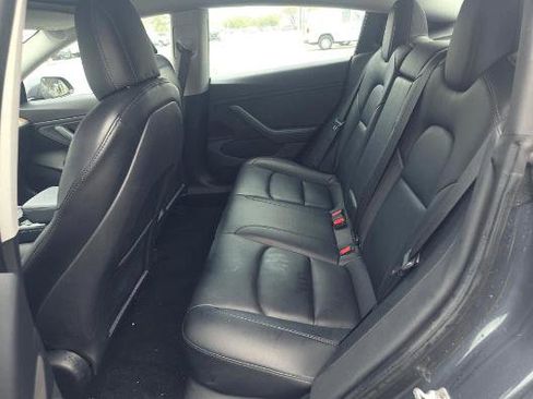 Used 2021 Tesla Model 3 Long Range image 14