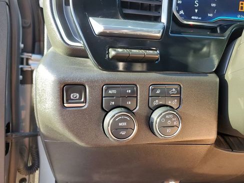Used 2024 Chevrolet Silverado 1500 LTZ w/ Technology Package AWD/4WD image 30