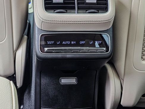 New 2026 Mercedes-Benz GLS 450 4MATIC image 32