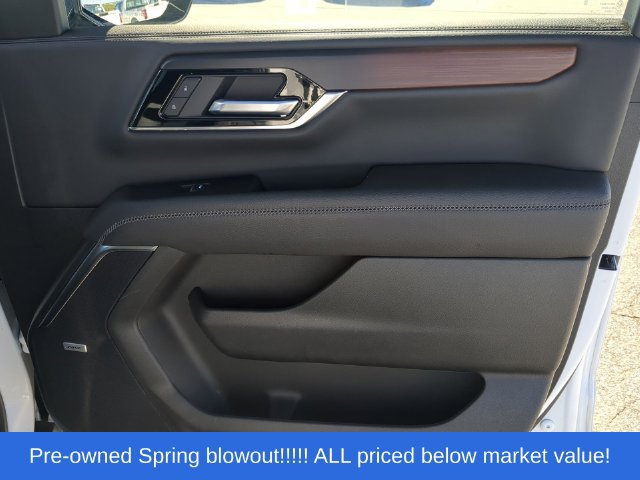 Used 2025 GMC Yukon Denali AWD/4WD image 47