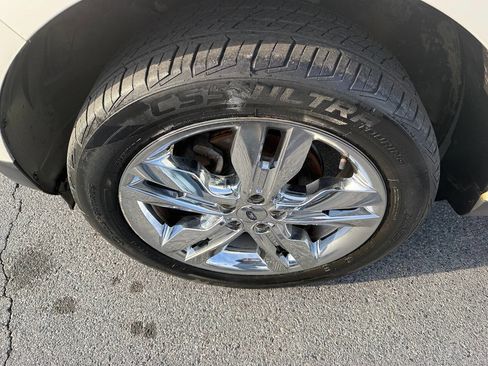 Used 2012 Ford Edge SEL image 9