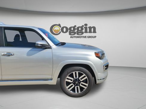 Used 2023 Toyota 4Runner Limited RWD image 29