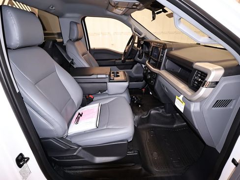 New 2026 Ford F550 4x4 Regular Cab Super Duty image 13
