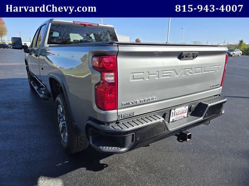 Used 2024 Chevrolet Silverado 2500 Custom w/ Custom Value Package image 6