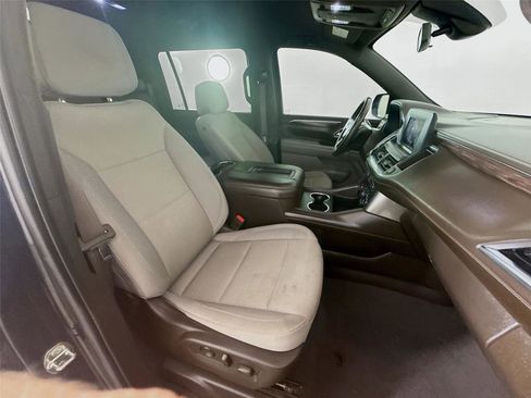 Used 2022 Chevrolet Suburban LS w/ Driver Alert Package RWD image 20