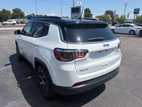 Used 2024 Jeep Compass Limited AWD/4WD image 5