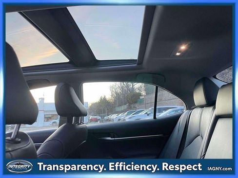 Used 2021 Toyota Camry XSE image 13