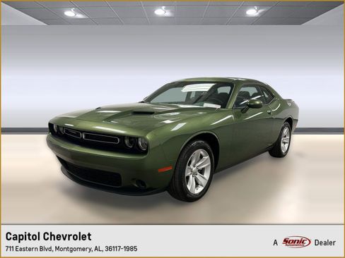 Used 2023 Dodge Challenger SXT RWD image 1