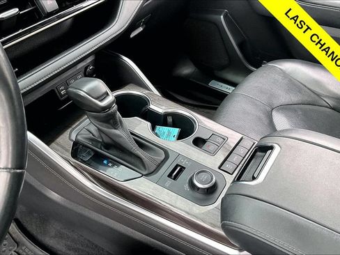 Used 2022 Toyota Highlander Limited AWD/4WD image 15
