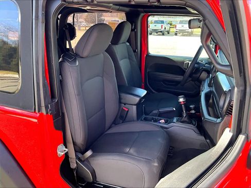 Used 2023 Jeep Wrangler Willys image 11