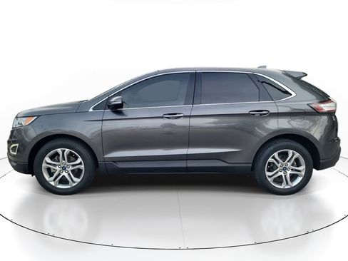 Used 2018 Ford Edge Titanium w/ Equipment Group 301A image 7