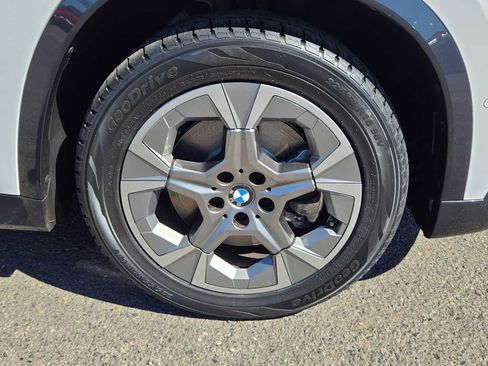Used 2023 BMW X1 xDrive28i w/ Convenience Package AWD/4WD image 9