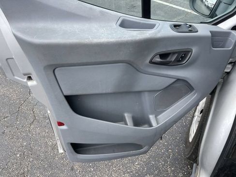 Used 2018 Ford Transit 350 XLT RWD image 7