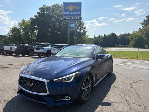 Used 2019 INFINITI Q60 3.0t Luxe w/ Essential Package RWD image 7