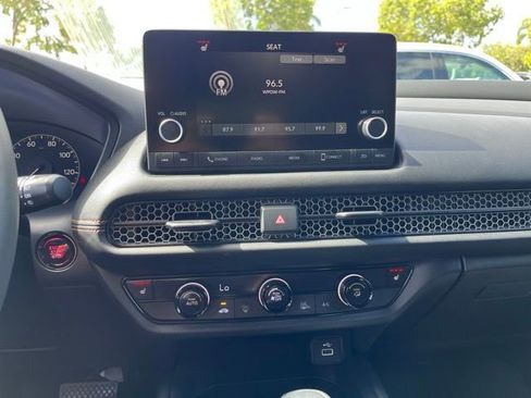 Used 2023 Honda HR-V Sport image 10