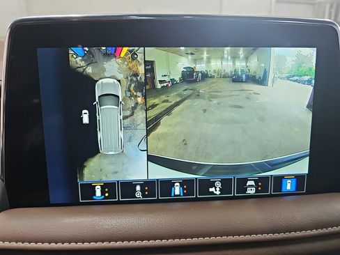 Used 2024 Chevrolet Tahoe High Country AWD/4WD image 31