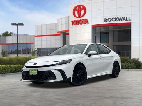 Used 2026 Toyota Camry SE w/ Convenience Package image 1