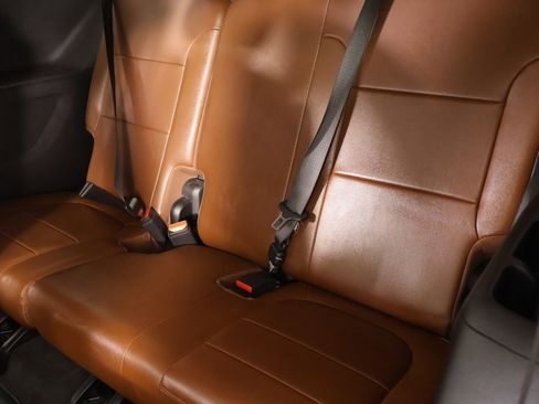 Used 2019 Chevrolet Traverse High Country image 13