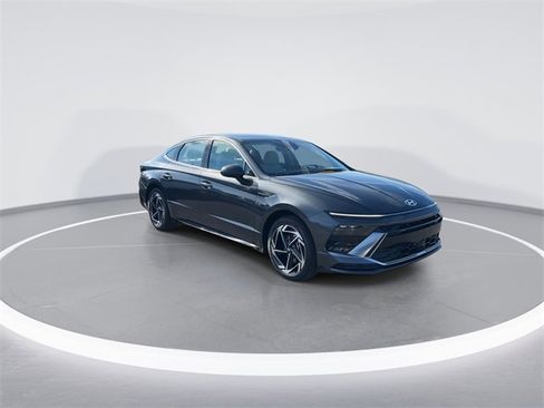New 2026 Hyundai Sonata SEL image 2