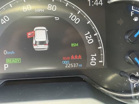 Certified 2024 Toyota RAV4 LE AWD/4WD image 35