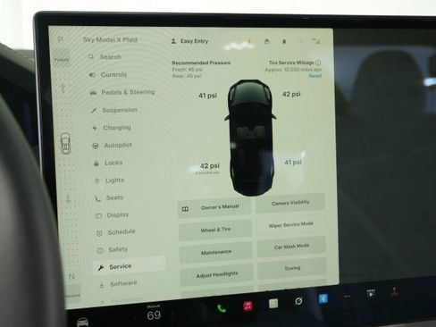 Used 2023 Tesla Model X Plaid image 40