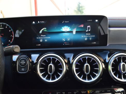 Used 2020 Mercedes-Benz CLA 250 image 27