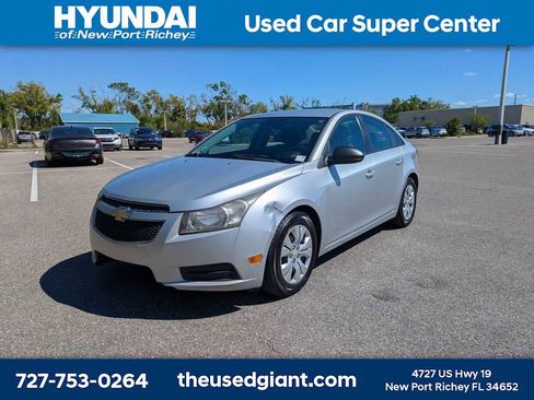 Used 2014 Chevrolet Cruze LS image 14
