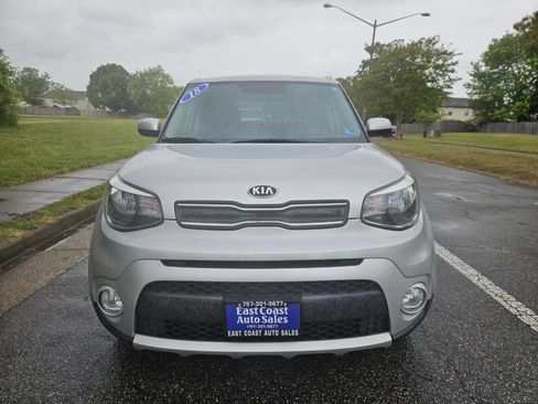 Used 2018 Kia Soul + FWD image 8