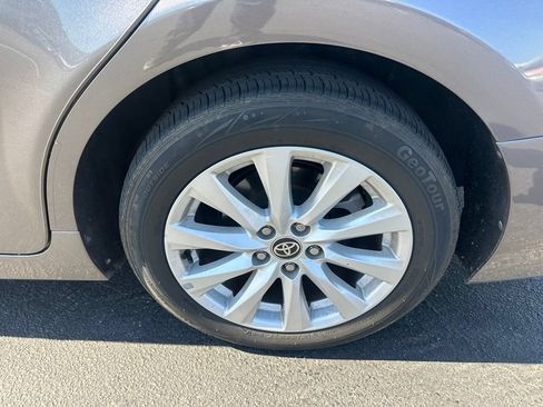 Used 2020 Toyota Camry LE w/ Carpet Mat Package FWD image 3