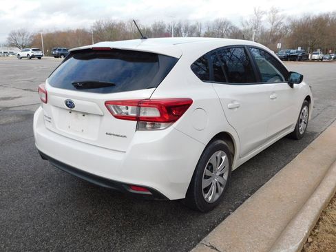 Used 2019 Subaru Impreza 2.0i image 4