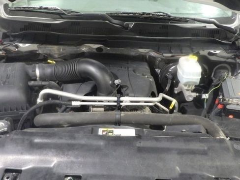 Used 2015 RAM 2500 Tradesman w/ Chrome Appearance Group AWD/4WD image 9