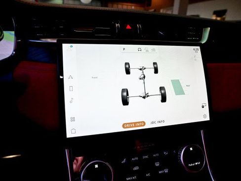 Used 2024 Jaguar XF R-Dynamic SE image 47