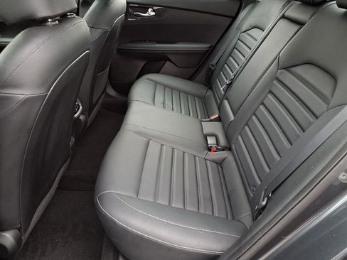 Used 2023 Kia Forte GT-Line w/ GT-Line Premium Package image 9