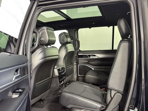 New 2026 Jeep Grand Wagoneer Limited image 9