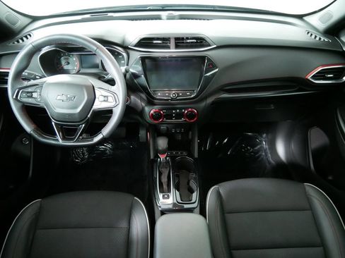Used 2023 Chevrolet TrailBlazer RS w/ Sun and Liftgate Package AWD/4WD image 19