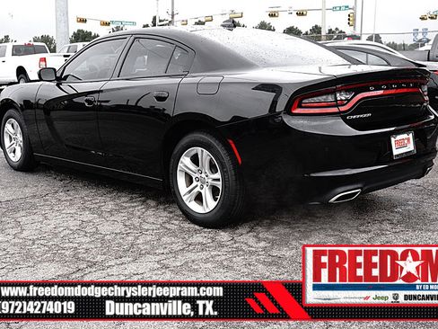 Used 2023 Dodge Charger SXT RWD image 3