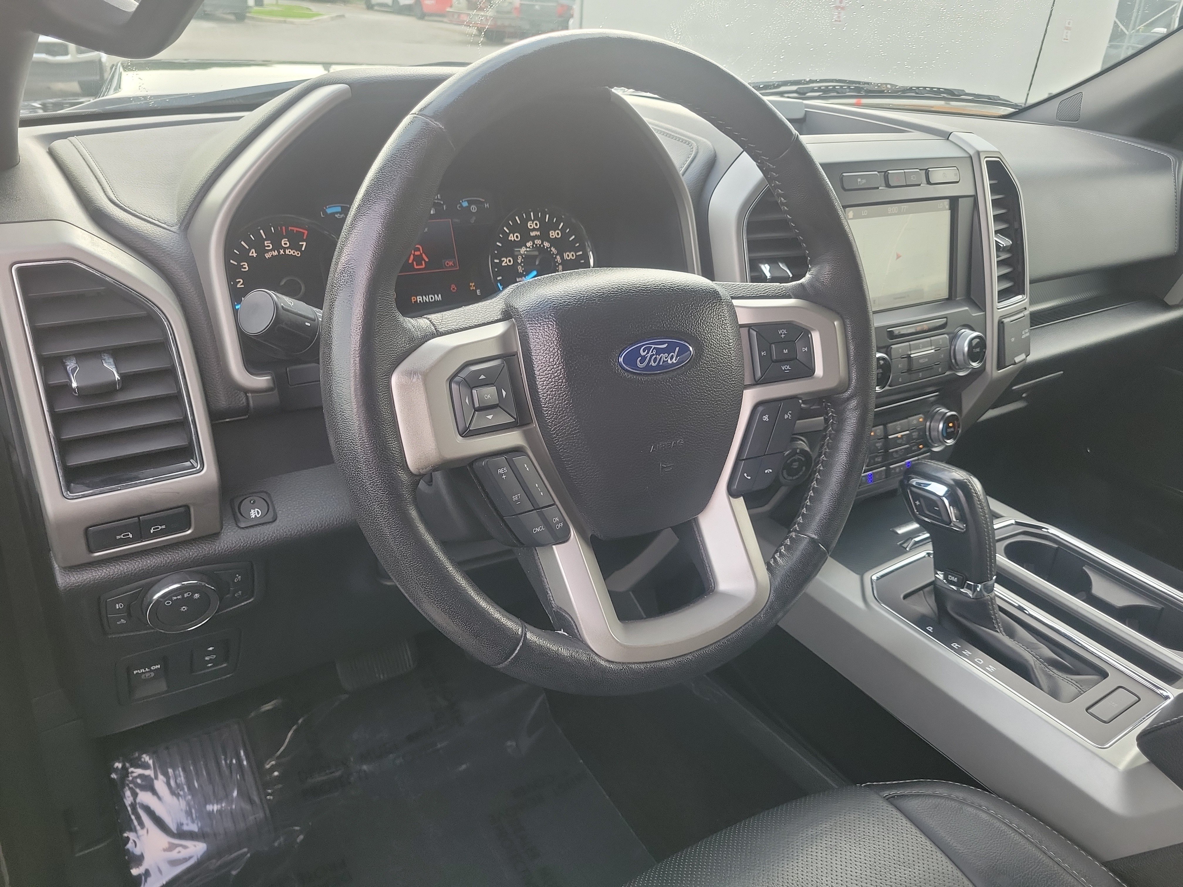 Used 2018 Ford F150 Lariat w/ Equipment Group 502A Luxury AWD/4WD image 17